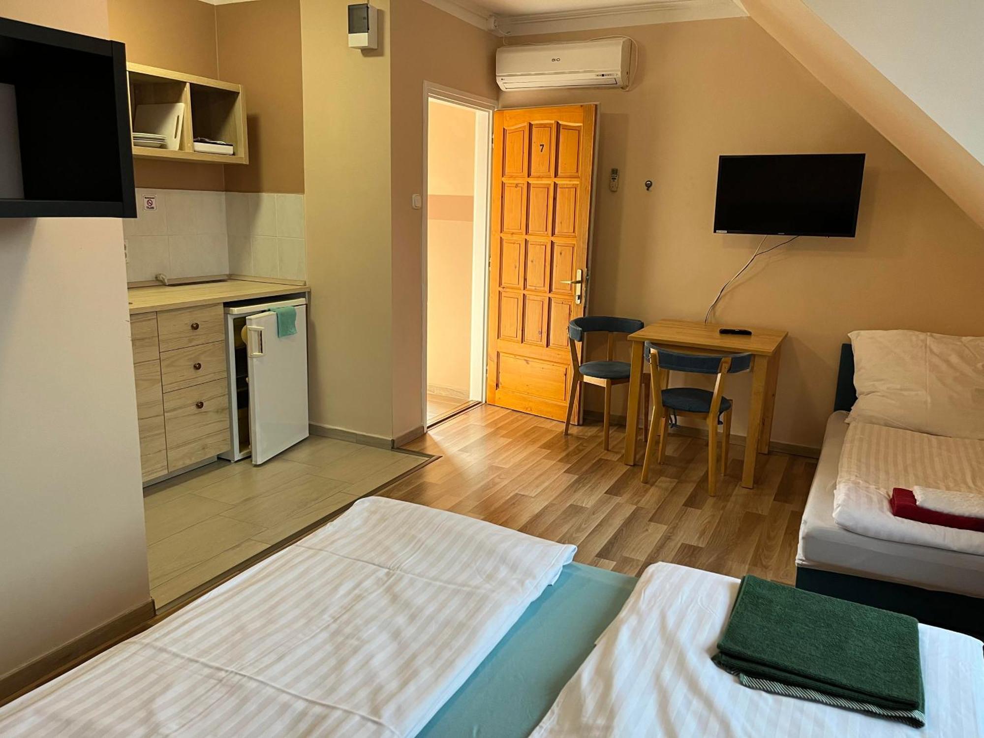 Petoefi Vendeghaz Hotel Eger Exterior foto